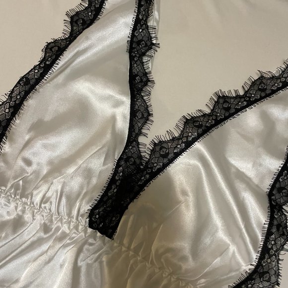 White silk nightgown Small - Picture 3 of 4